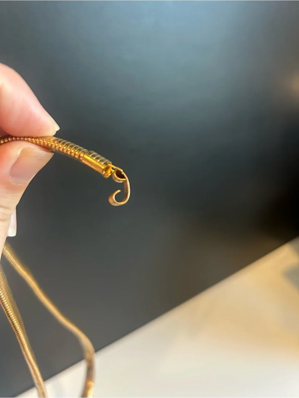 Unbranded gold tone